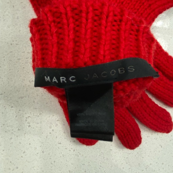 Marc Jacobs Knit Gloves with Bow - Picture 7 of 7